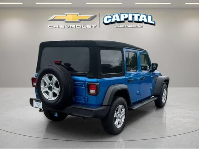 Used 2022 Blue Jeep Sport S 4x4 image 5