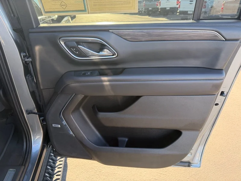 Used 2021 SATIN STEEL METALLIC Chevrolet Z71 image 24
