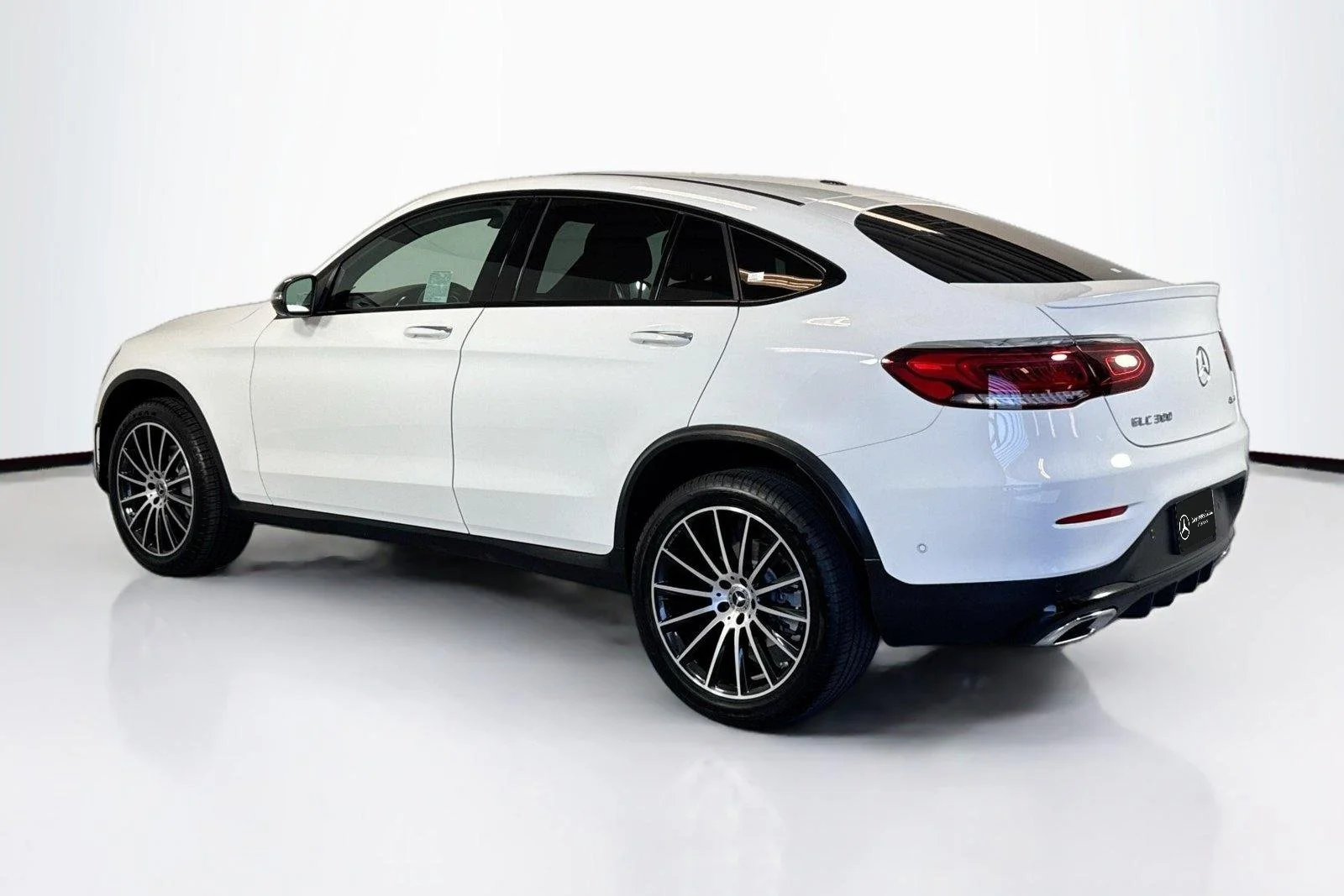 Used 2021 Polar White Mercedes-Benz GLC 300 image 7