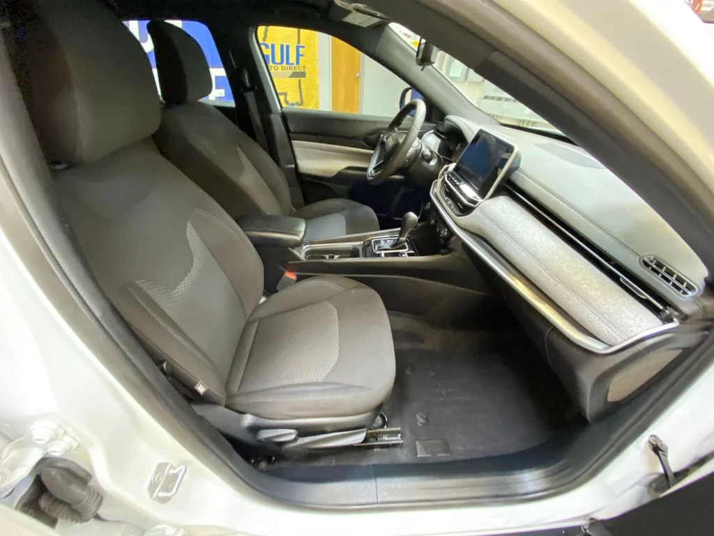 Used 2025 White Jeep Sport image 25