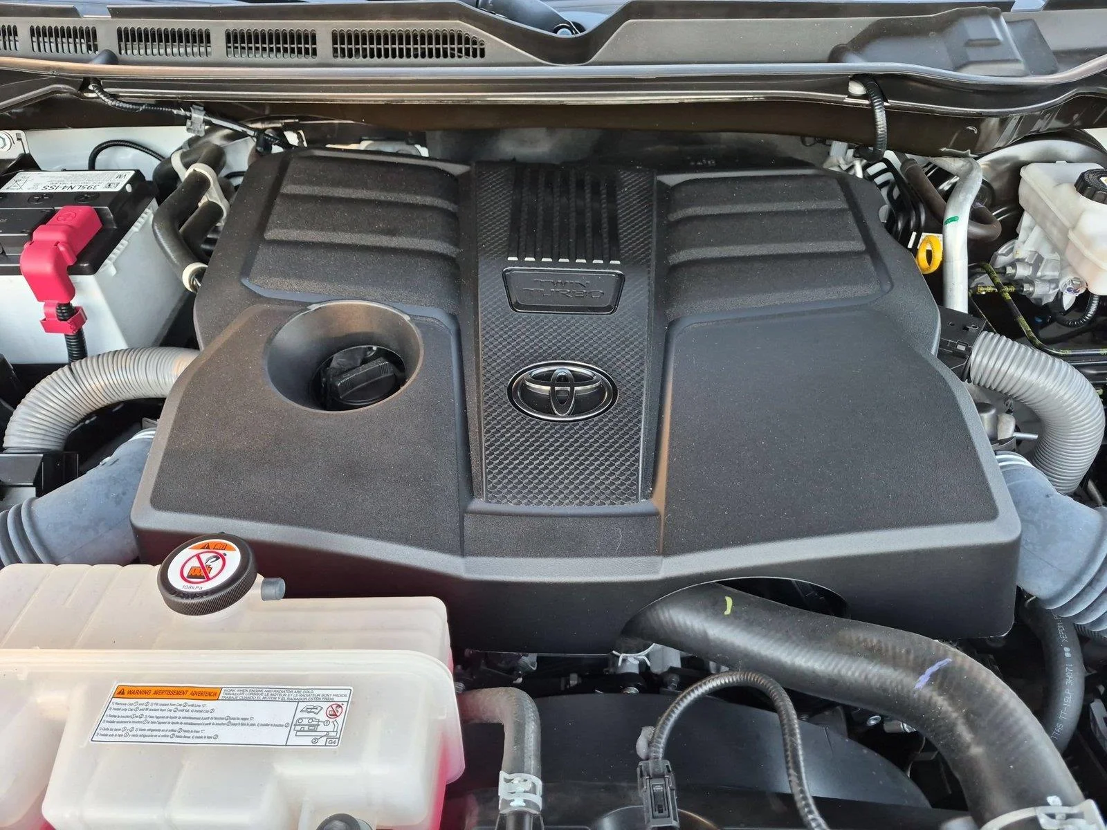 Used 2024 Ice Cap Toyota SR5 image 36
