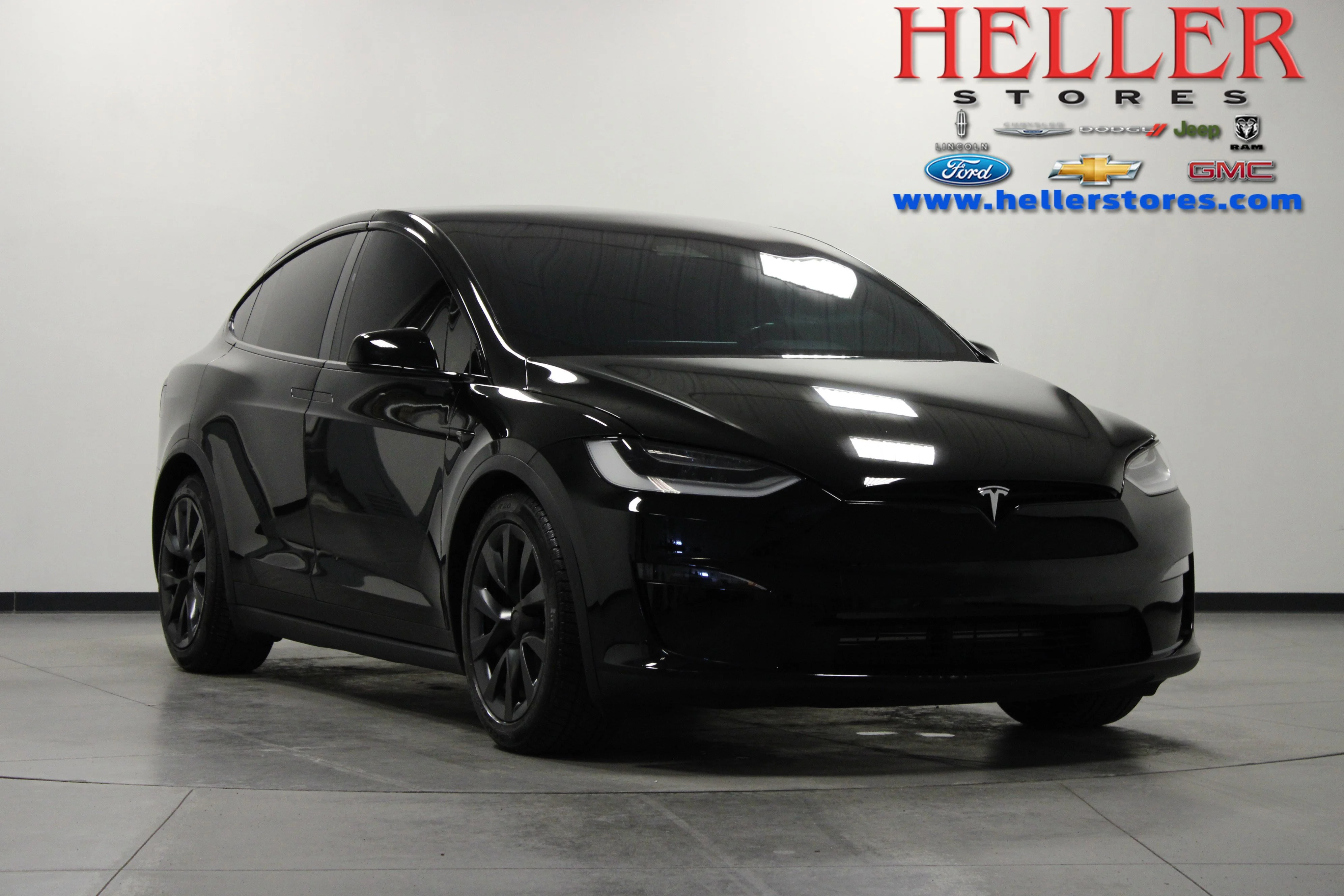 2022 Tesla Model X Plaid's photo