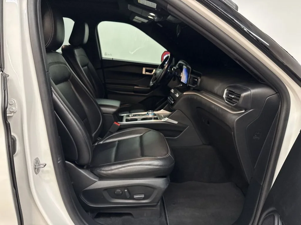 Used 2020 White Metallic Ford XLT image 18