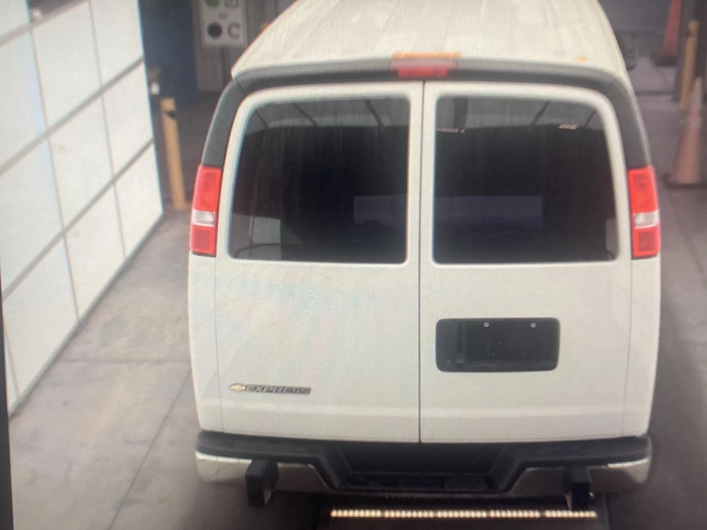 Used 2025 Summit White Chevrolet Cargo Van image 7