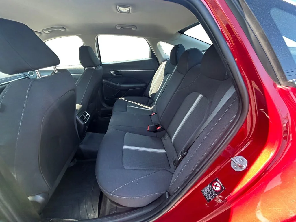 Used 2023 Ultimate Red Hyundai SEL image 14