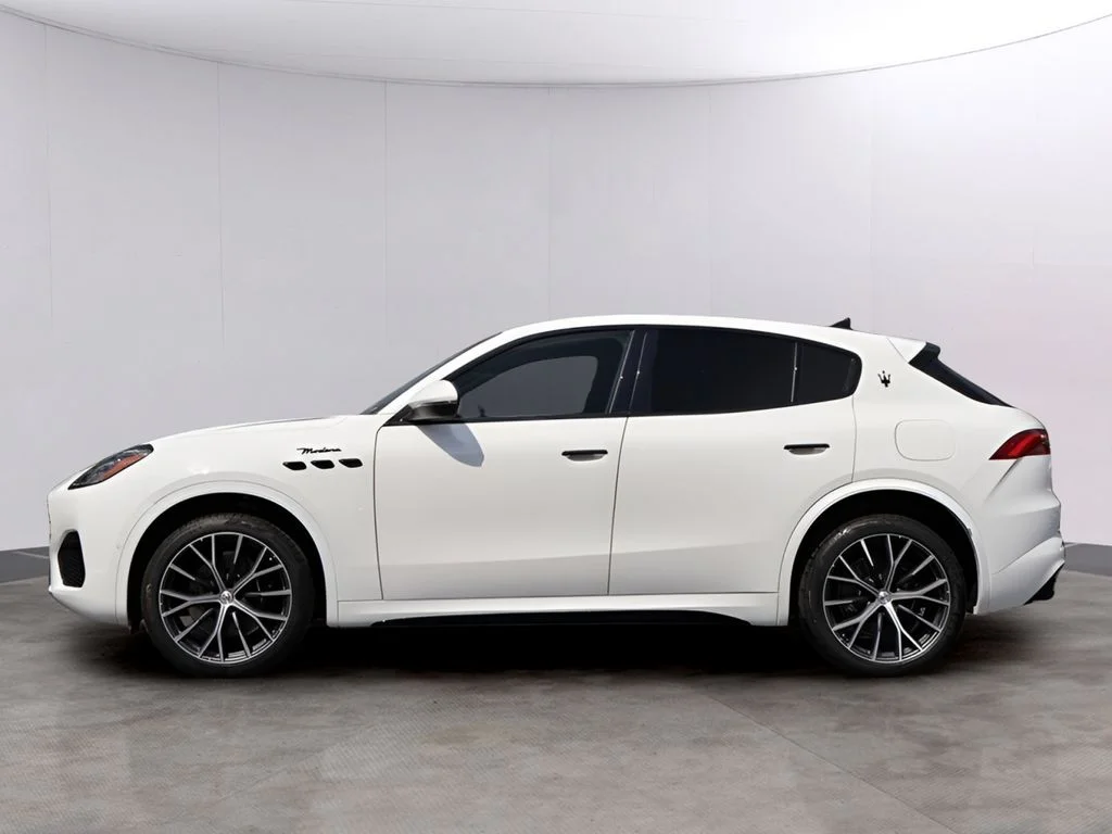New 2026 Bianco Maserati Modena image 4