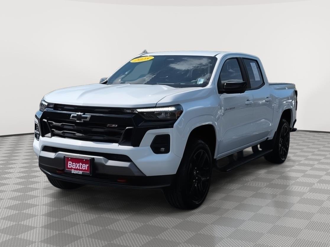 Used 2025 Summit White Chevrolet 4WD Z71 image 18