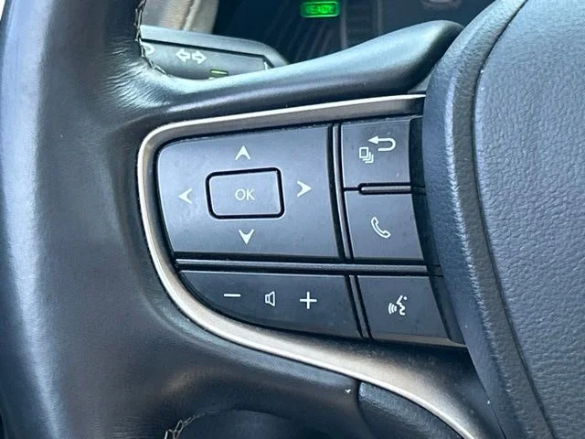 Used 2020 White Lexus 250h Base image 46