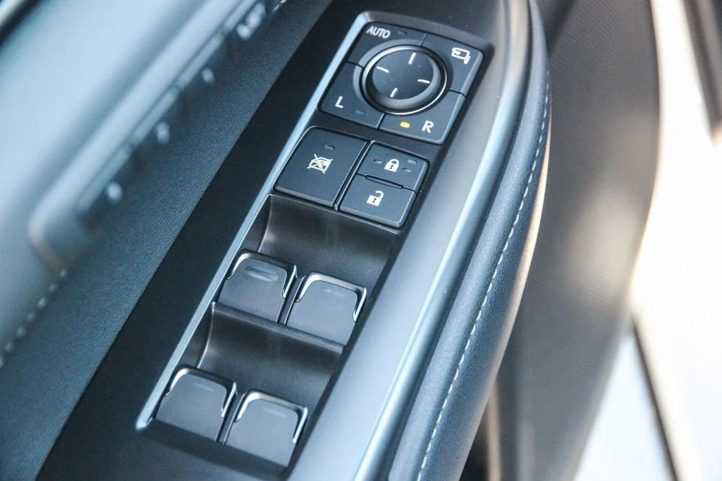 2026 Lexus NX 450h+ F-Sport - Photo 21