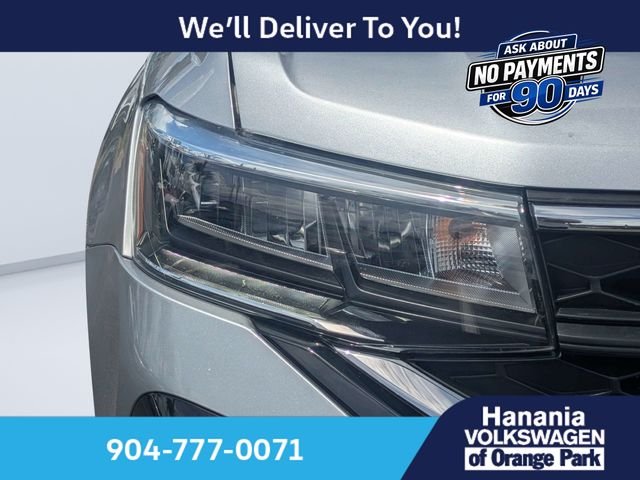 Used 2022 Silver Volkswagen 1.5T SE image 28