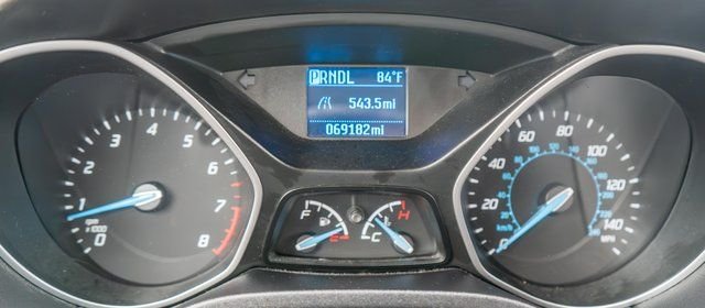 Used 2014 White Ford S image 18
