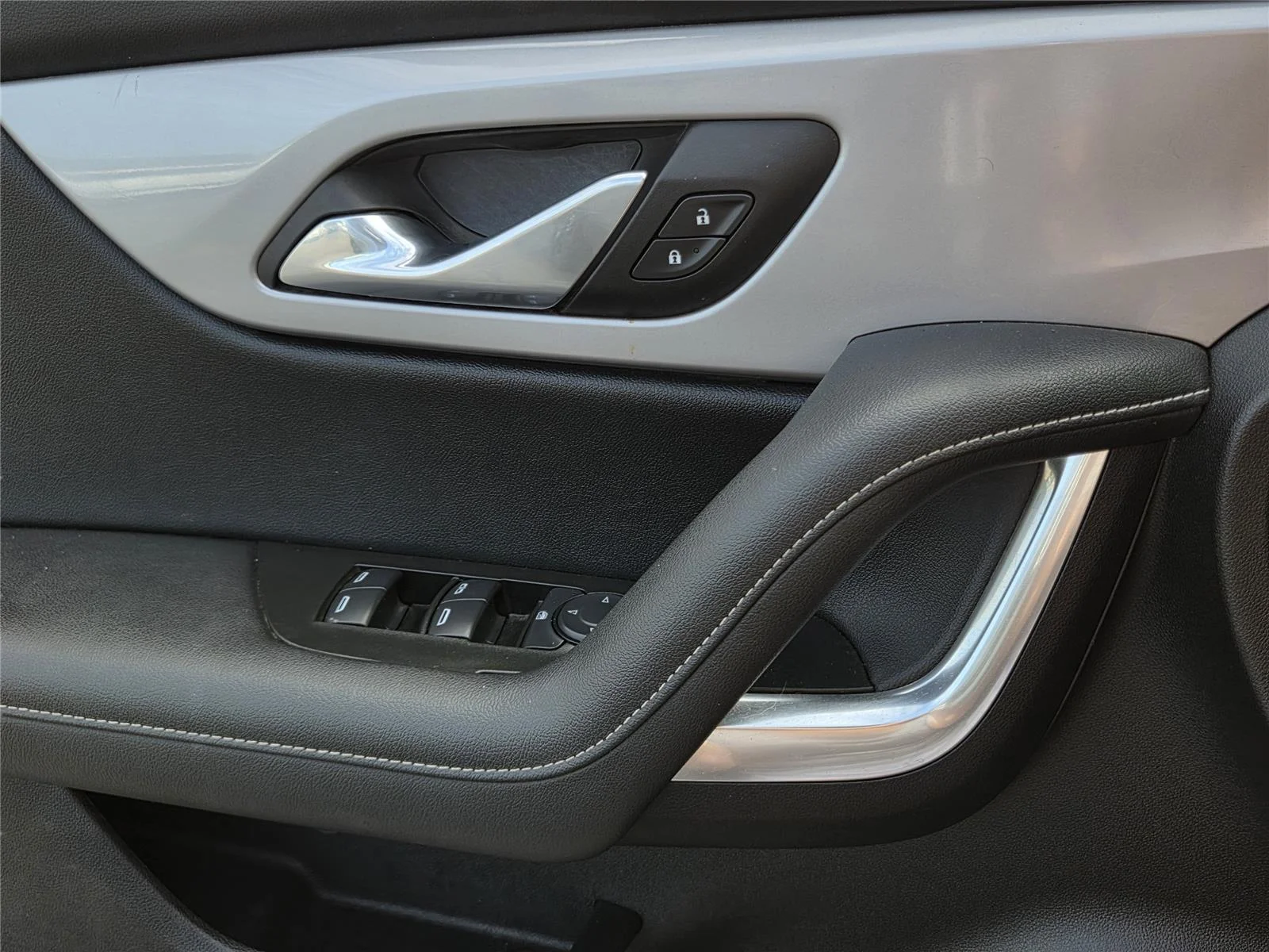 Used 2024 Sterling Gray Metallic Chevrolet LT image 22