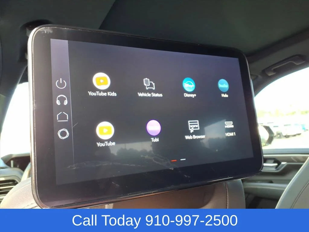Used 2025 Onyx Black GMC Elevation image 13