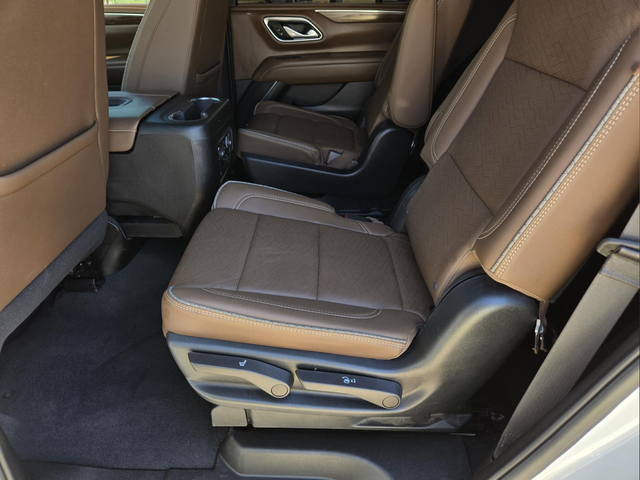 Used 2023 Beige Chevrolet High Country image 24