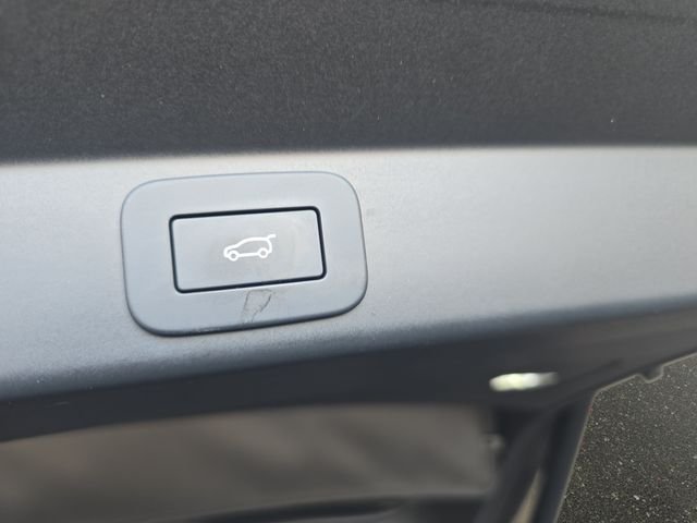 Certified Used 2025 Gray Land Rover SV Edition Two image 16
