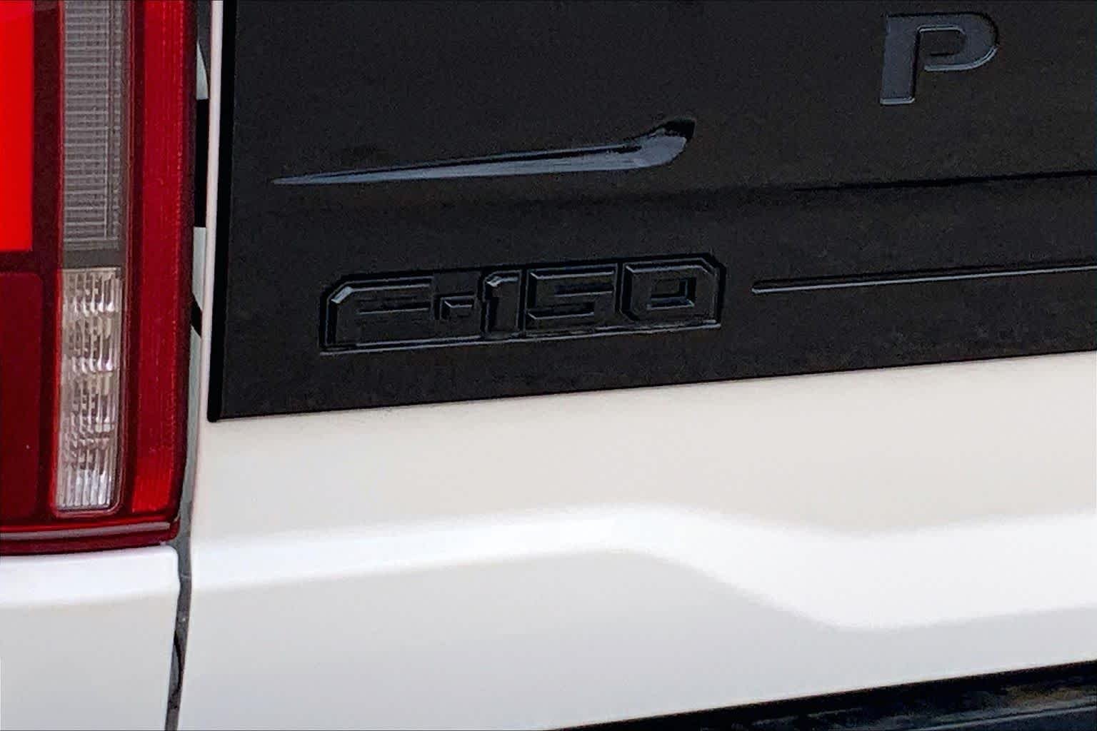 New 2026 Star White Metallic Tri-Coat Ford Platinum image 15