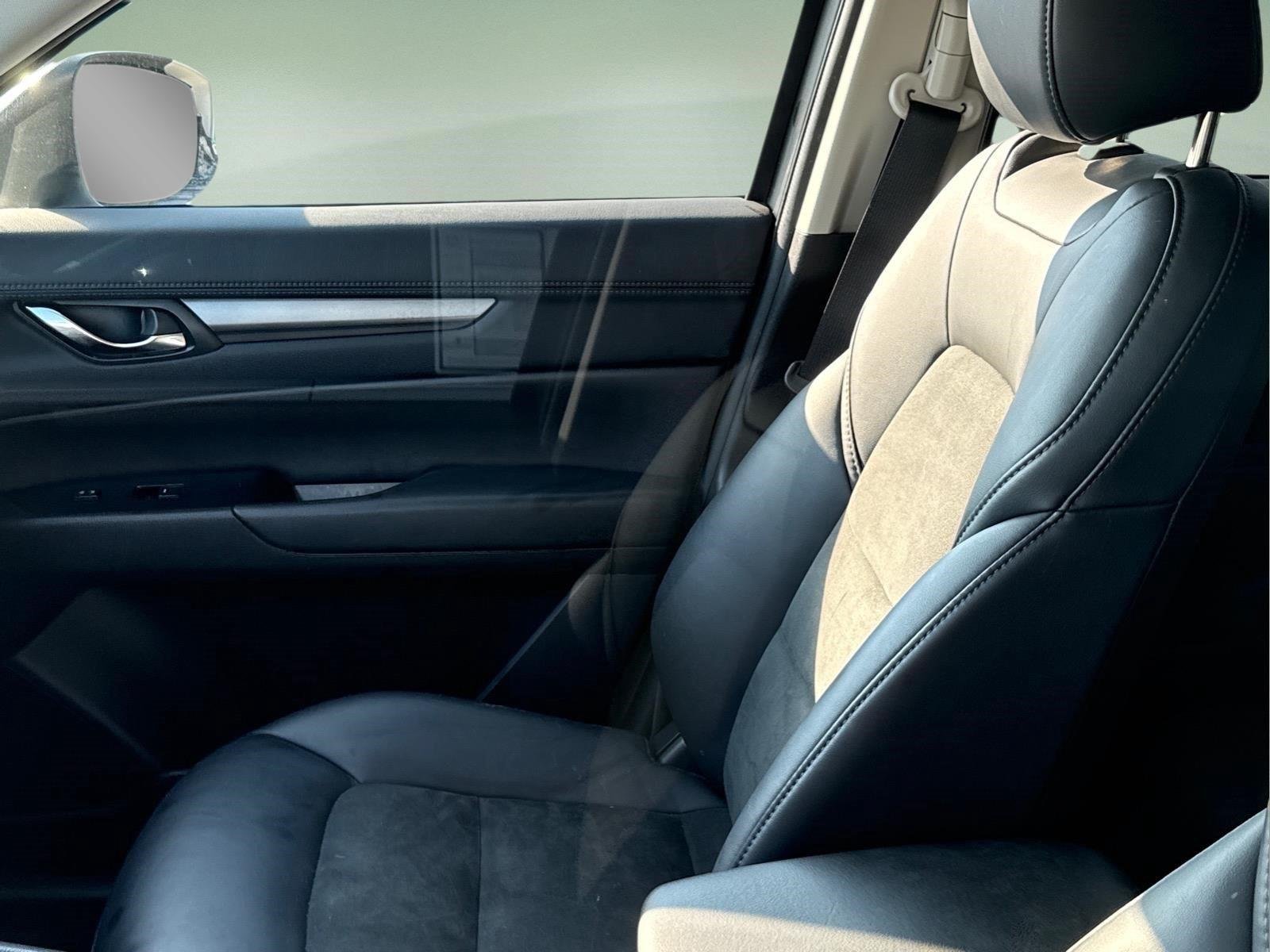 Used 2020 Snowflake White Pearl Mica Mazda Touring image 4