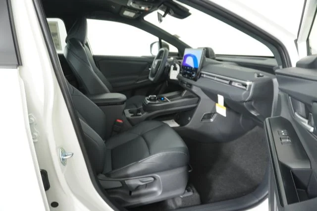 New 2026 CRYSTAL WHITE PEARL Subaru Premium image 29