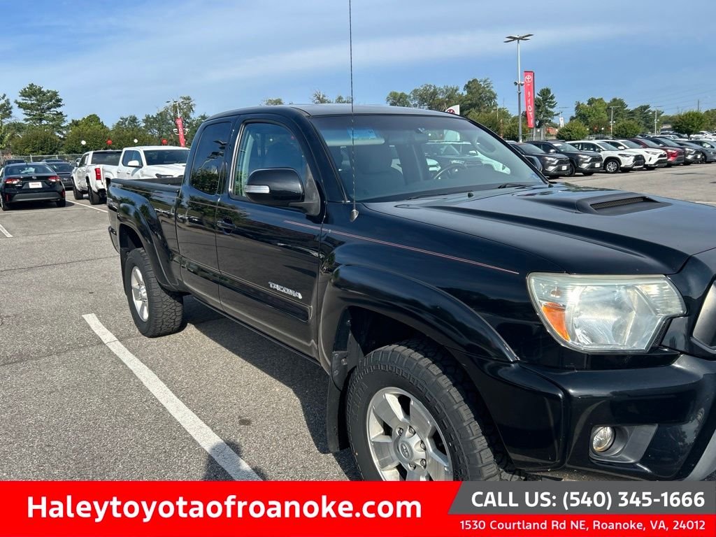 Used 2015 Black Toyota Base image 1
