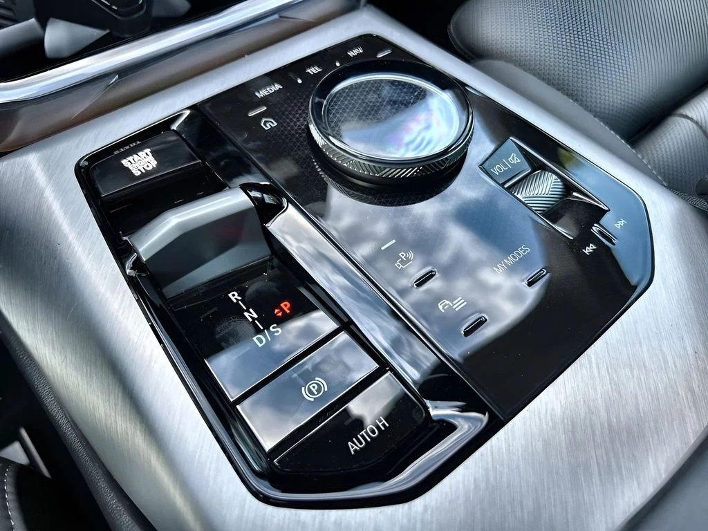 2026 BMW X3 30 - Photo 24