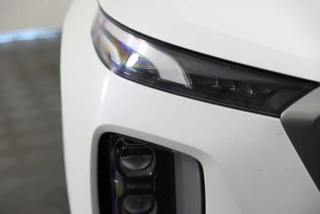 Used 2021 White Hyundai SEL image 10