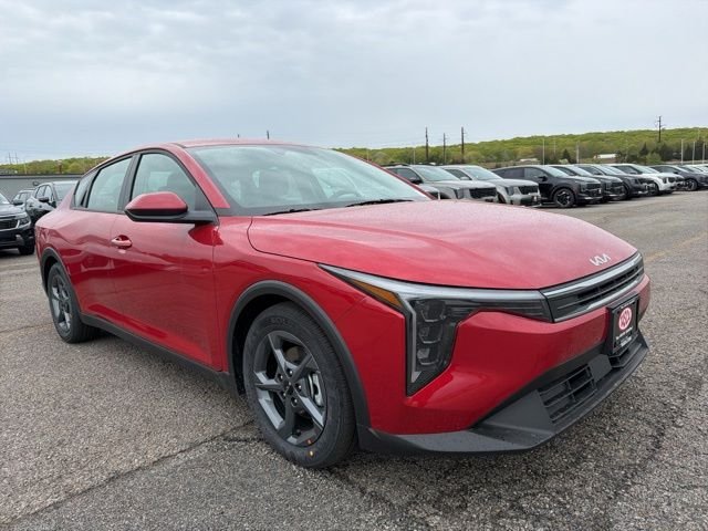 2026 Kia K4 LXS AT's photo