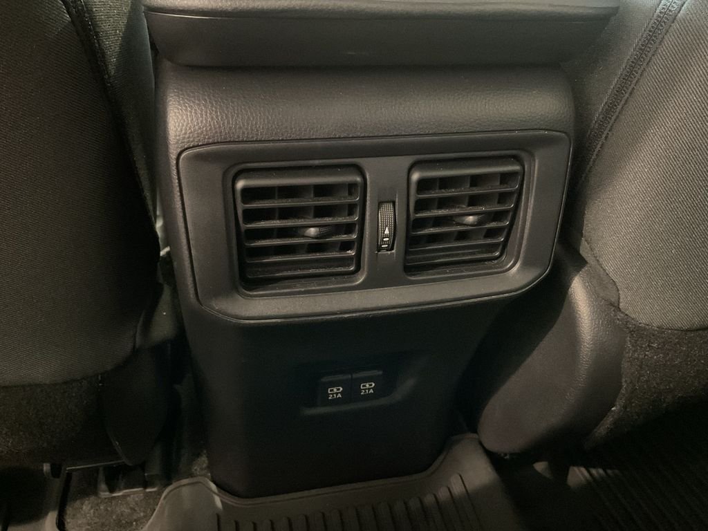 Used 2021 White Toyota XLE image 33