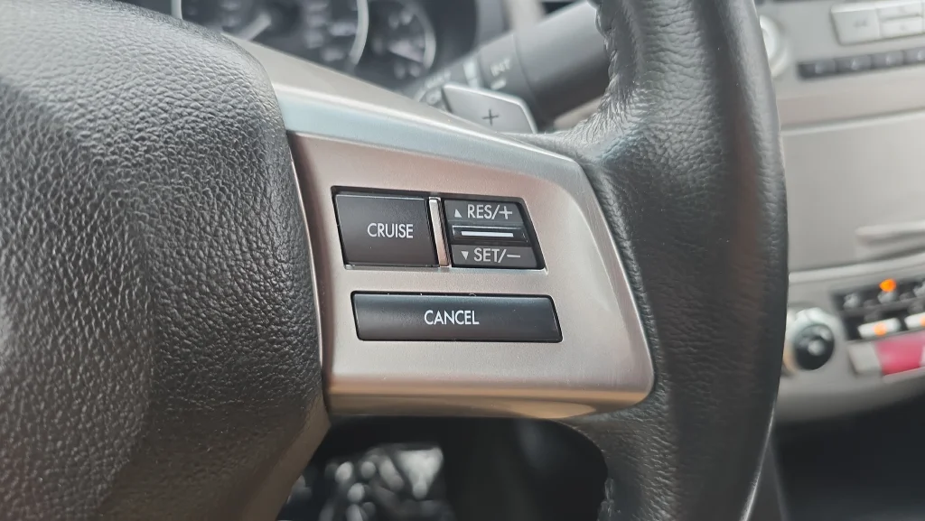 Used 2012  Subaru 2.5i image 16