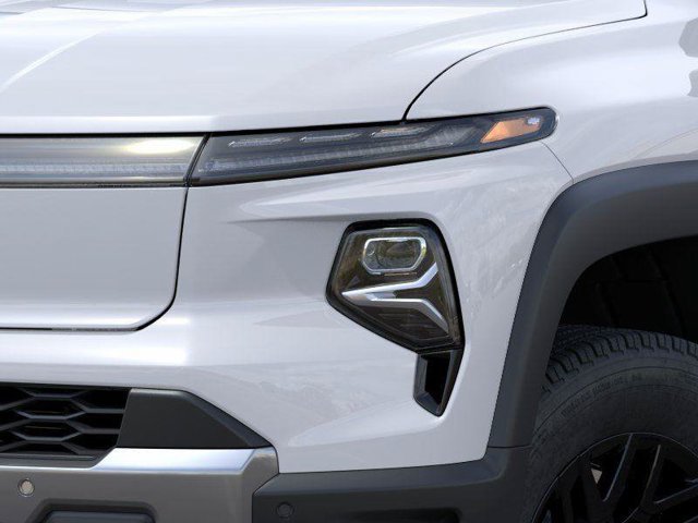 2026 Chevrolet Silverado EV photo 10 of 32