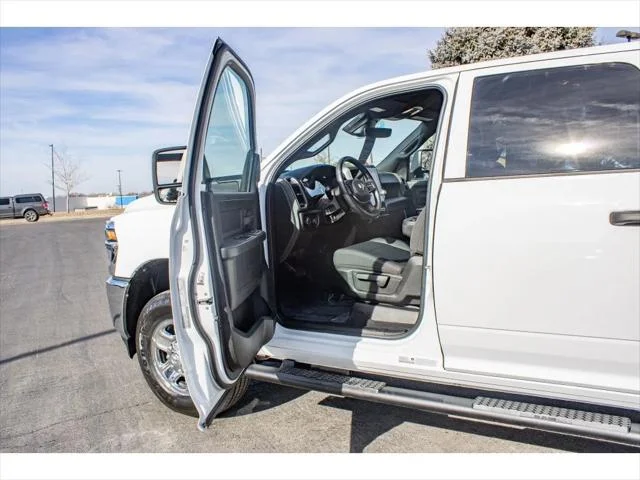 2026 RAM 3500 Tradesman - Photo 13