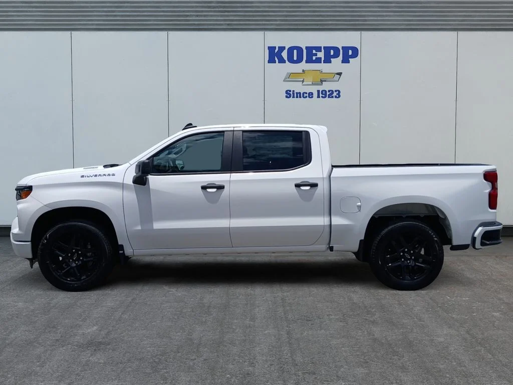 New 2026 Summit White Chevrolet Custom image 2