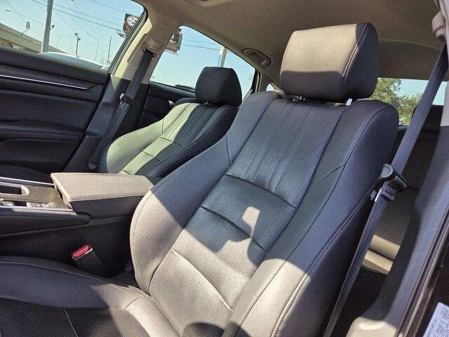 Used 2019 Crystal Black Pearl Honda Touring image 11