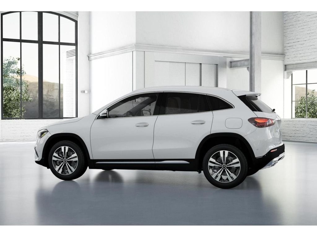 New 2026 Polar White Mercedes-Benz GLA 250 image 32