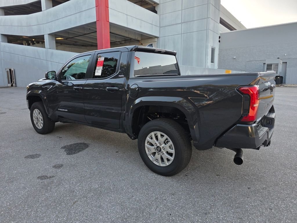 2026 Toyota Tacoma SR5 - Photo 9