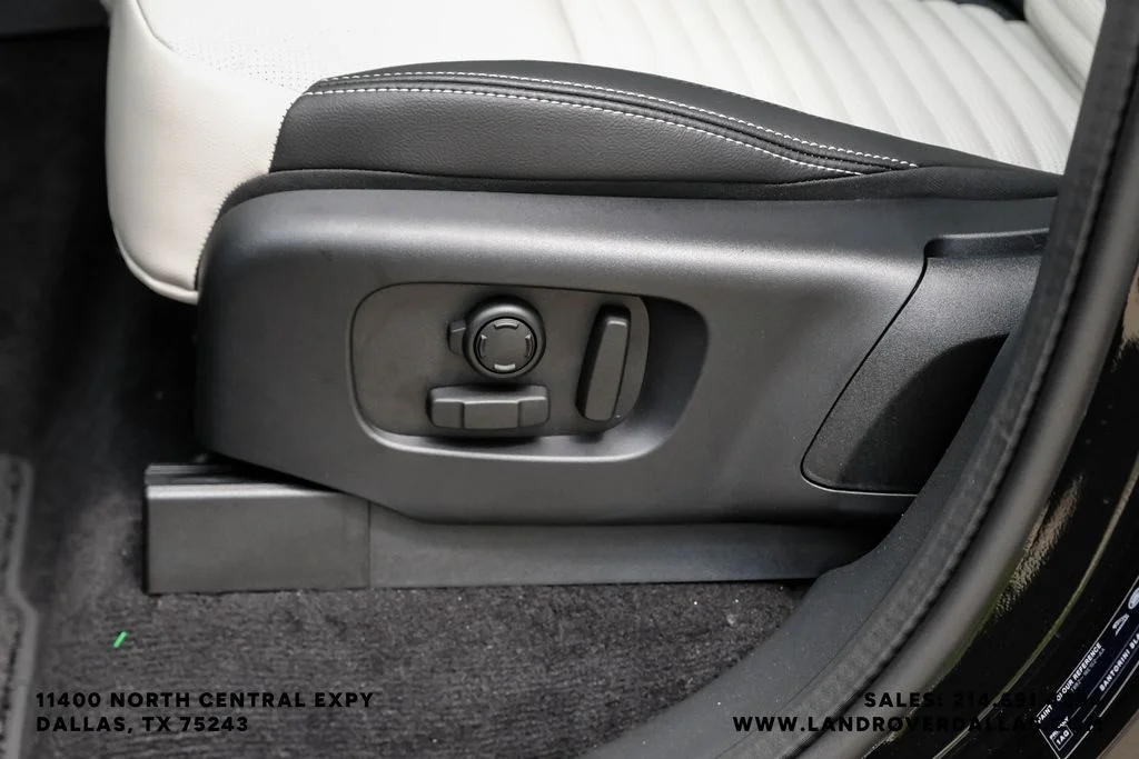 New 2026 Santorini Black Metallic Land Rover S image 33