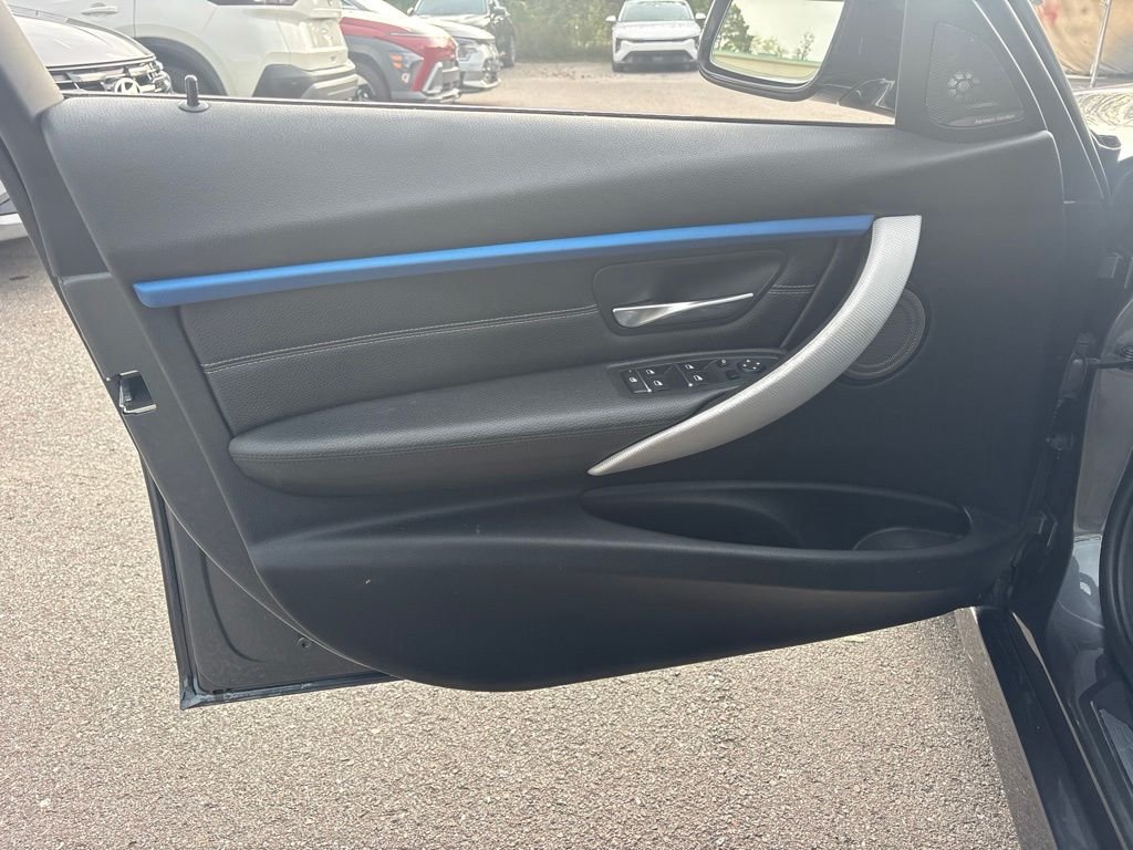 Used 2018 Gray BMW 340i xDrive image 10