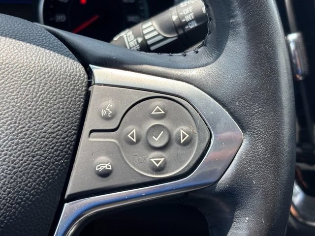 Used 2021 SILVER ICE METALLIC Chevrolet RS image 19