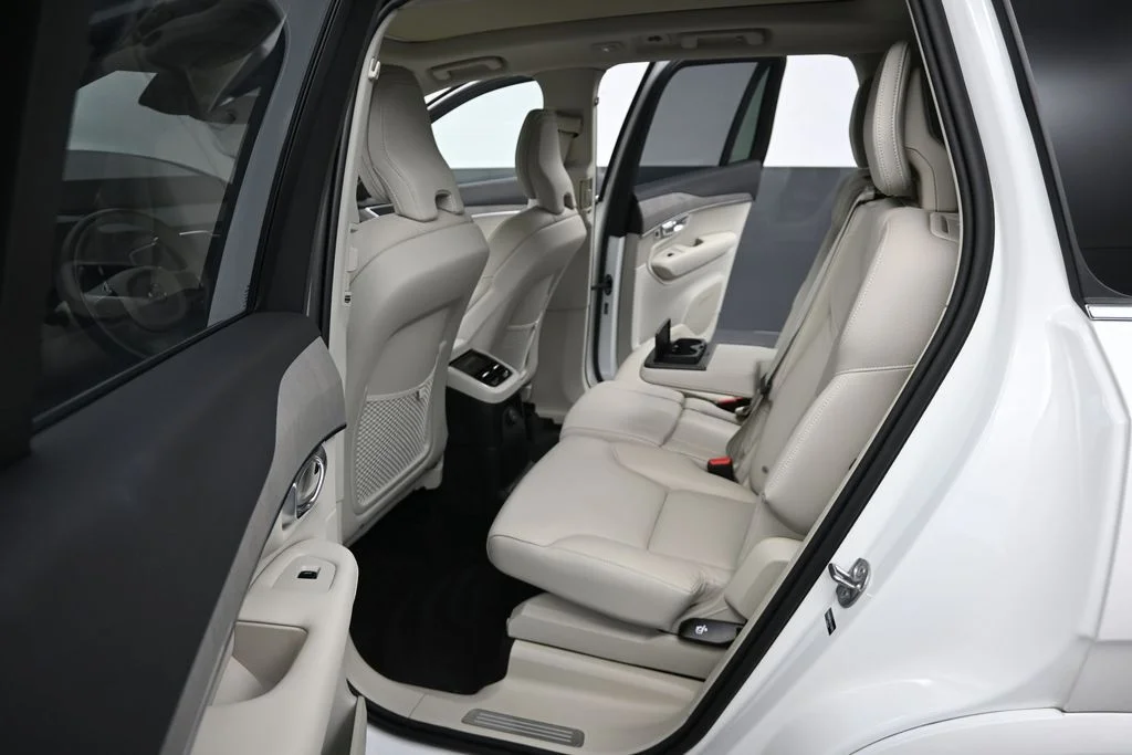 Certified Used 2025 Crystal White Volvo Plus image 12