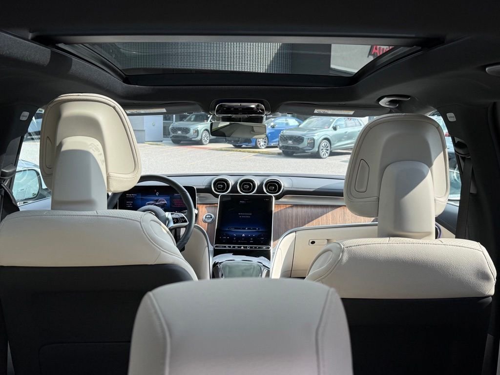 Used 2025 White Mercedes-Benz GLC 350e image 20