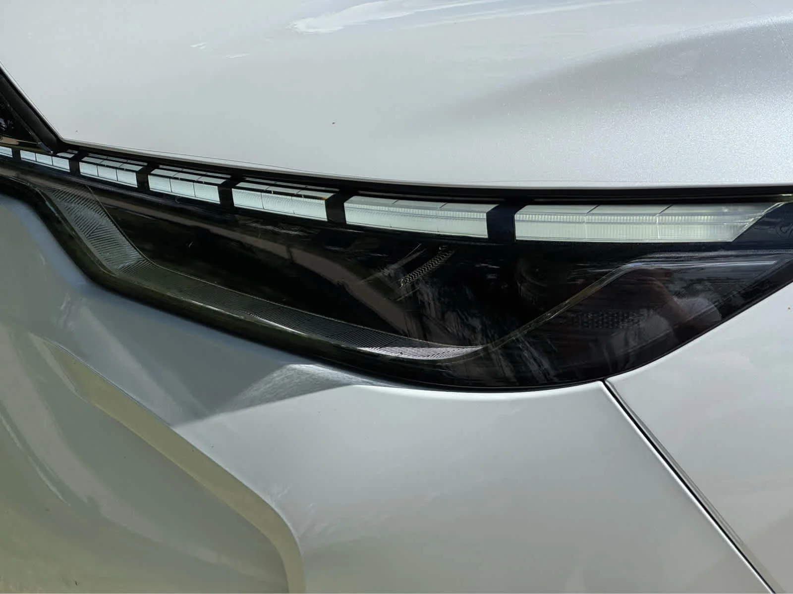 Certified Used 2026 Radiant White/Black Obsidian INFINITI AUTOGRAPH image 9