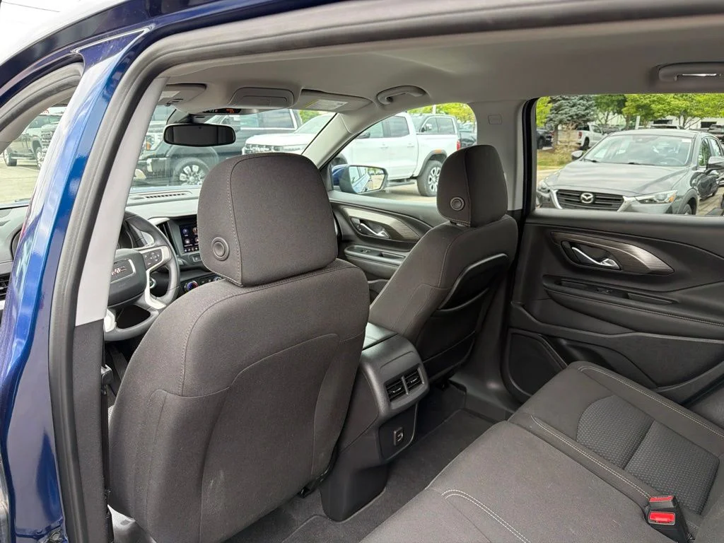 Used 2023 Blue GMC SLE image 19