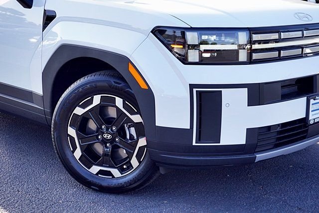 New 2026 White Hyundai SE image 3
