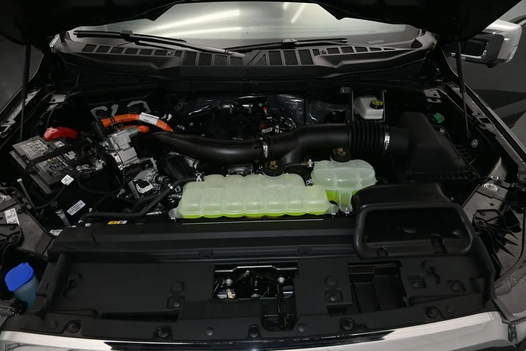 New 2026 Gray Ford Lariat image 19