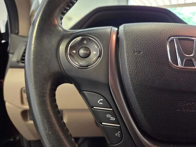Used 2017 Red Honda RTL image 22