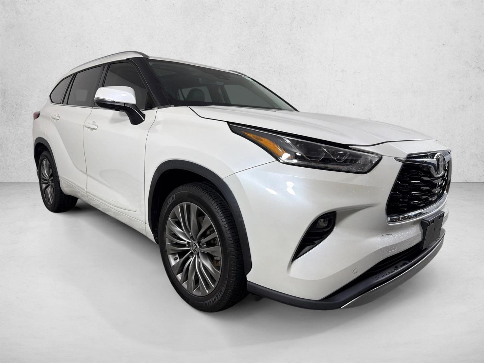 Certified Used 2021 Blizzard Pearl Toyota Platinum image 1
