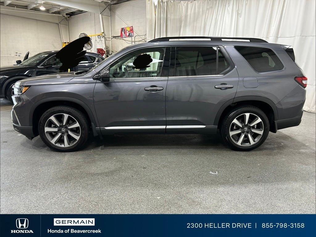 Certified Used 2025 Modern Steel Metallic Honda AWD Elite image 5