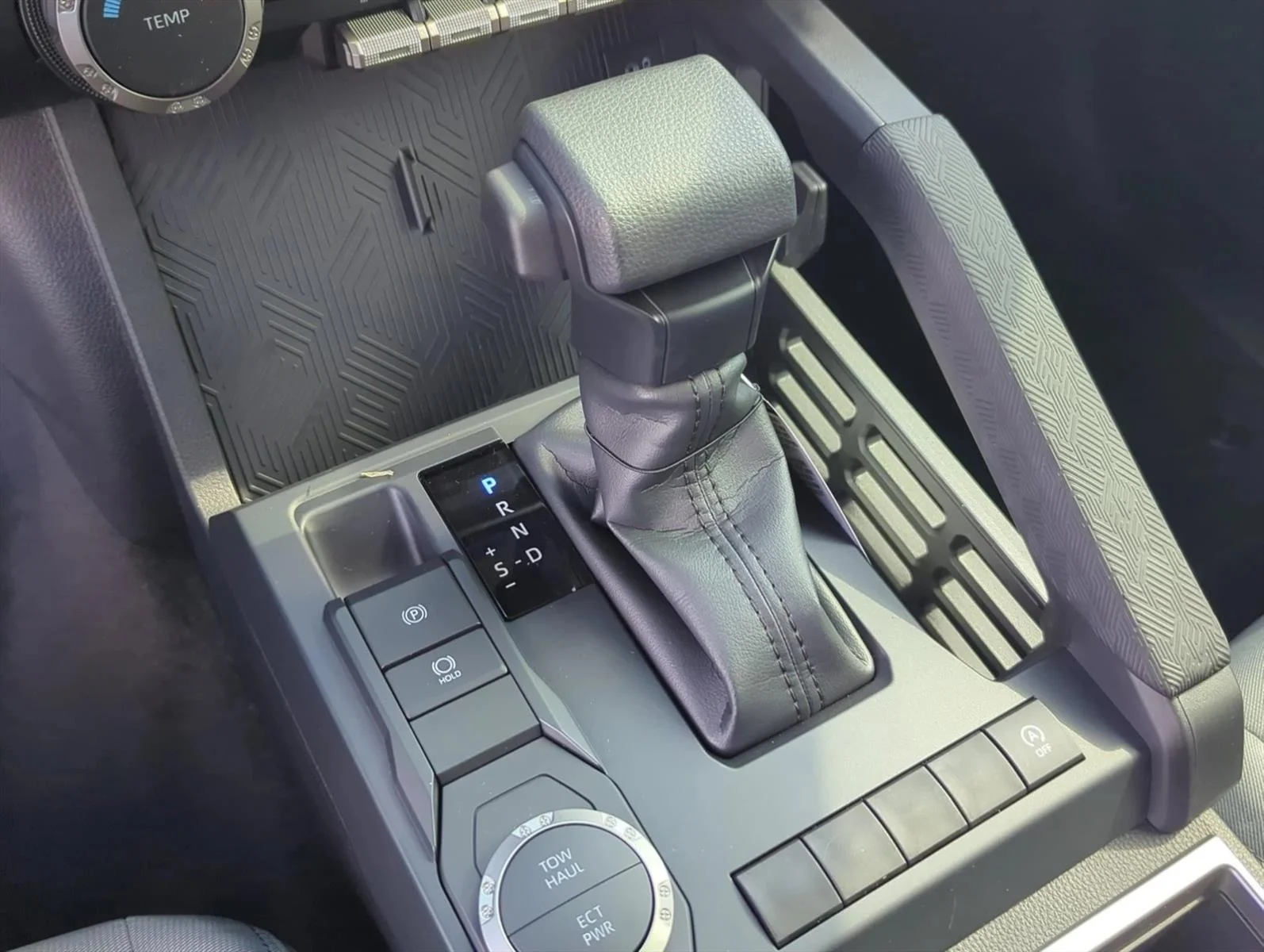 Used 2025 Underground Toyota SR5 image 22