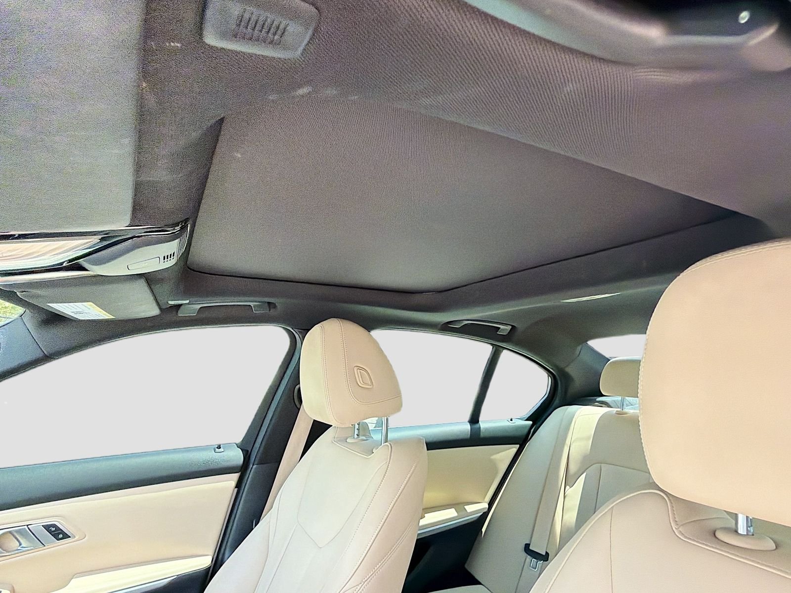 Used 2019 White BMW 330i image 25