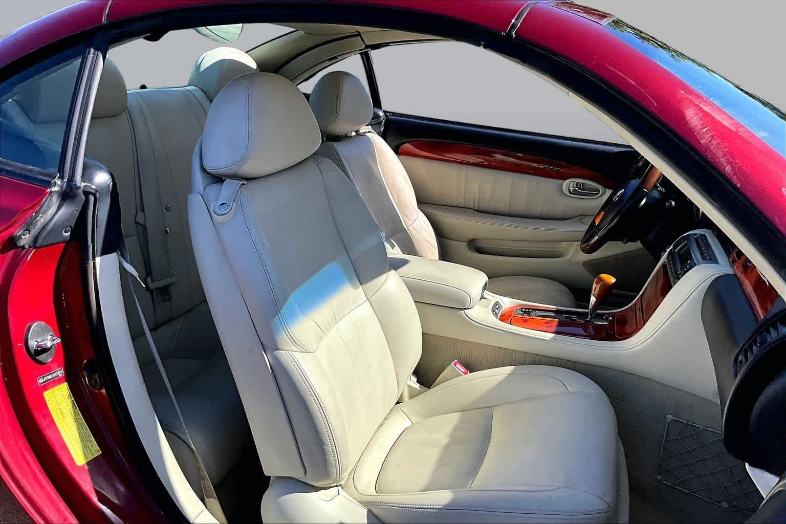 Used 2006 Matador Red Mica Lexus  image 7