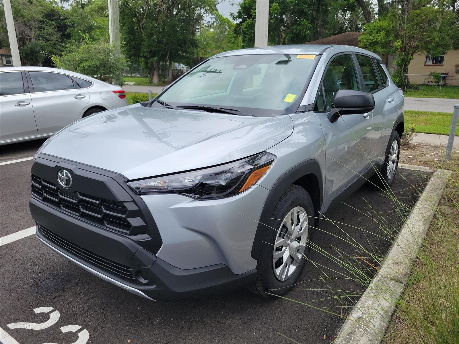2026 Toyota Corolla Cross L FWD's photo